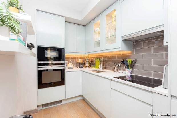 1 bedroom Apartment for sale in London