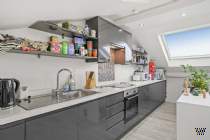 2 bedroom Apartment for sale in London