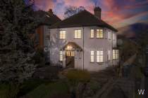 4 bedroom Detached for sale in London
