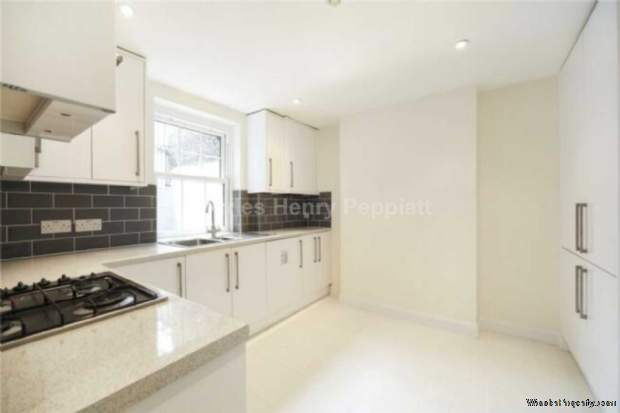 2 bedroom Apartment to rent in London