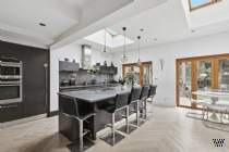 4 bedroom Semi Detached to rent in London