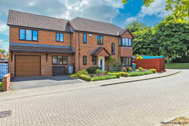 Additional Property Image 5 bedroom Detached for sale in Milton Keynes 3