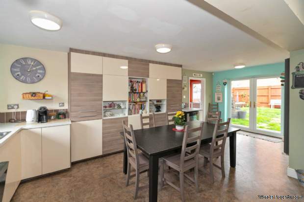 Additional Property Image 5 bedroom Detached for sale in Milton Keynes 5