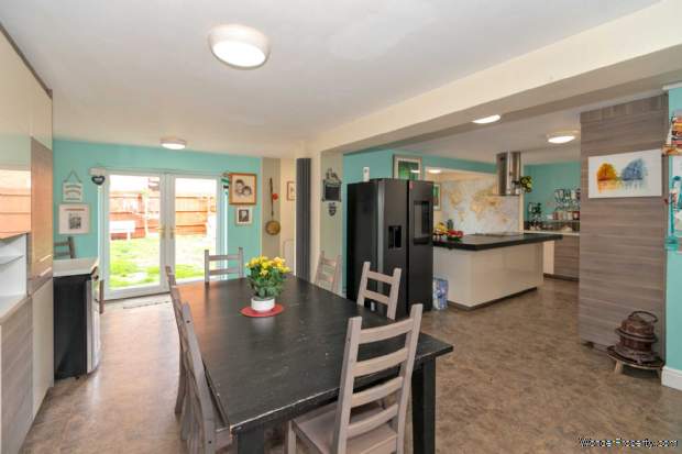 Additional Property Image 5 bedroom Detached for sale in Milton Keynes 6