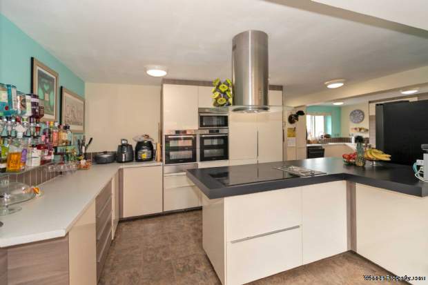 Additional Property Image 5 bedroom Detached for sale in Milton Keynes 7