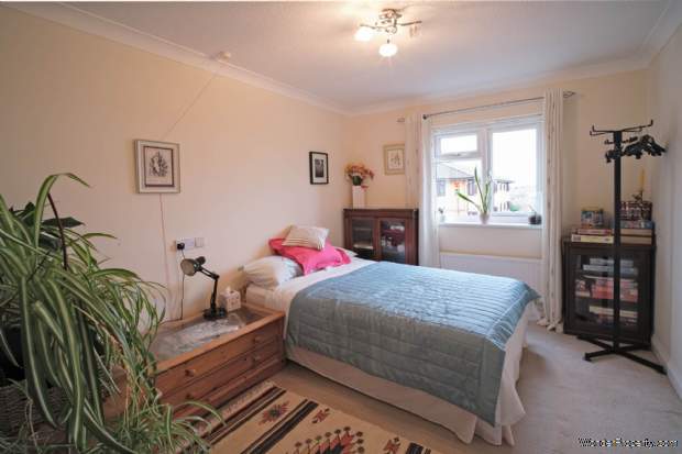 Additional Property Image 2 bedroom Apartment for sale in Northampton 4