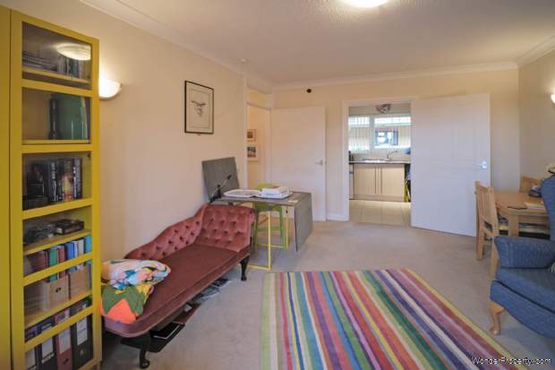 Additional Property Image 2 bedroom Apartment for sale in Northampton 16
