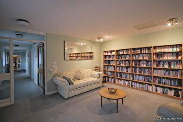 Additional Property Image 2 bedroom Apartment for sale in Northampton 12