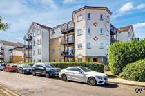 2 bedroom Flat for sale in Enfield