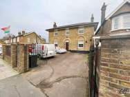 4 bedroom Detached for sale in Enfield