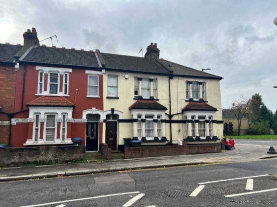 3 bedroom Terraced for sale in London