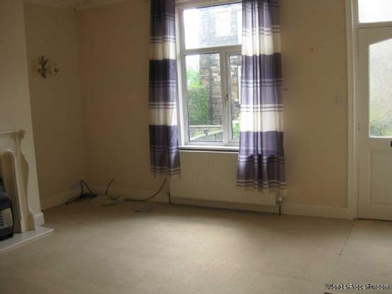 Additional Property Image 2 bedroom Terraced to rent in Cleckheaton 3