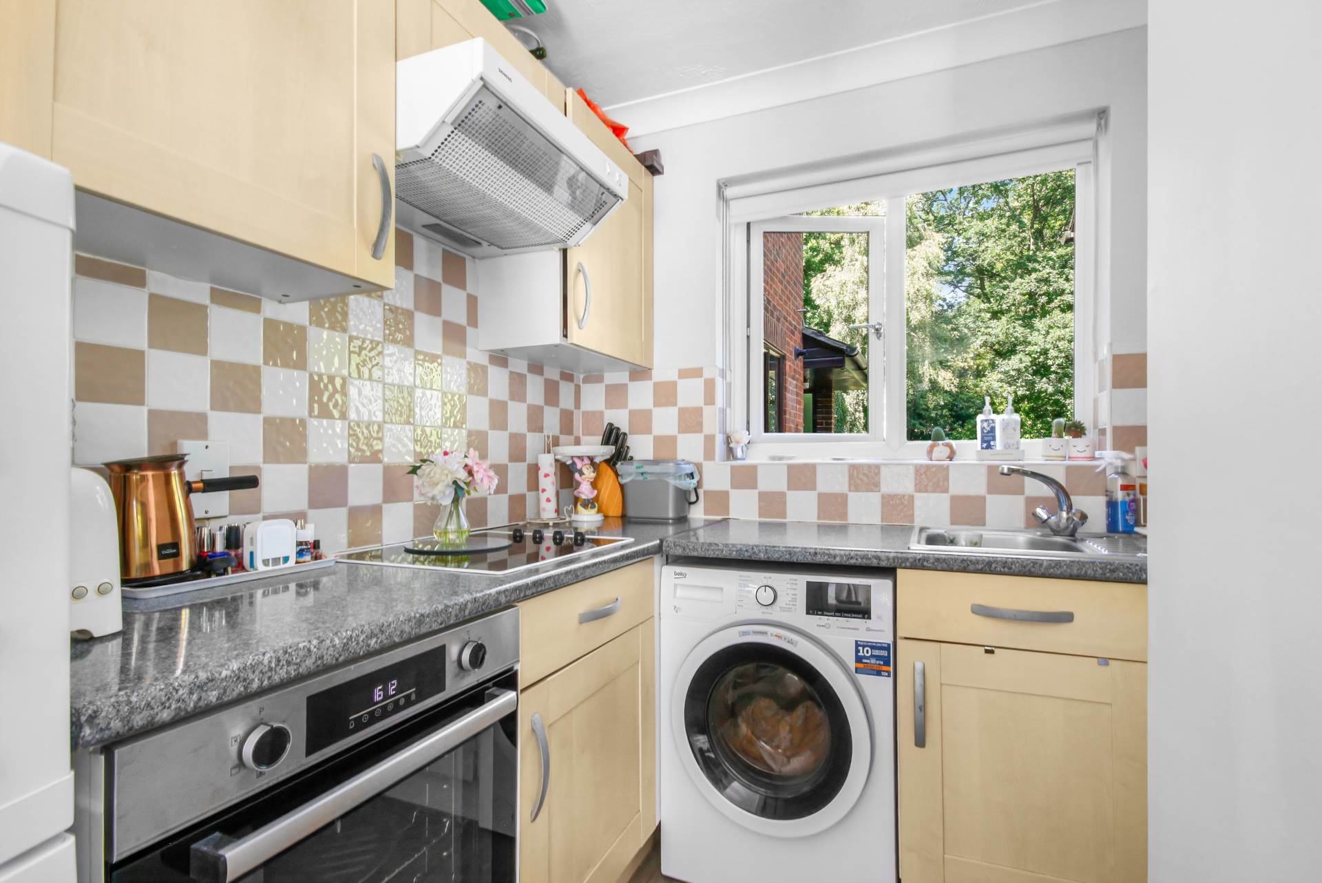 Additional Property Image 1 bedroom Maisonette for sale in Bracknell 3
