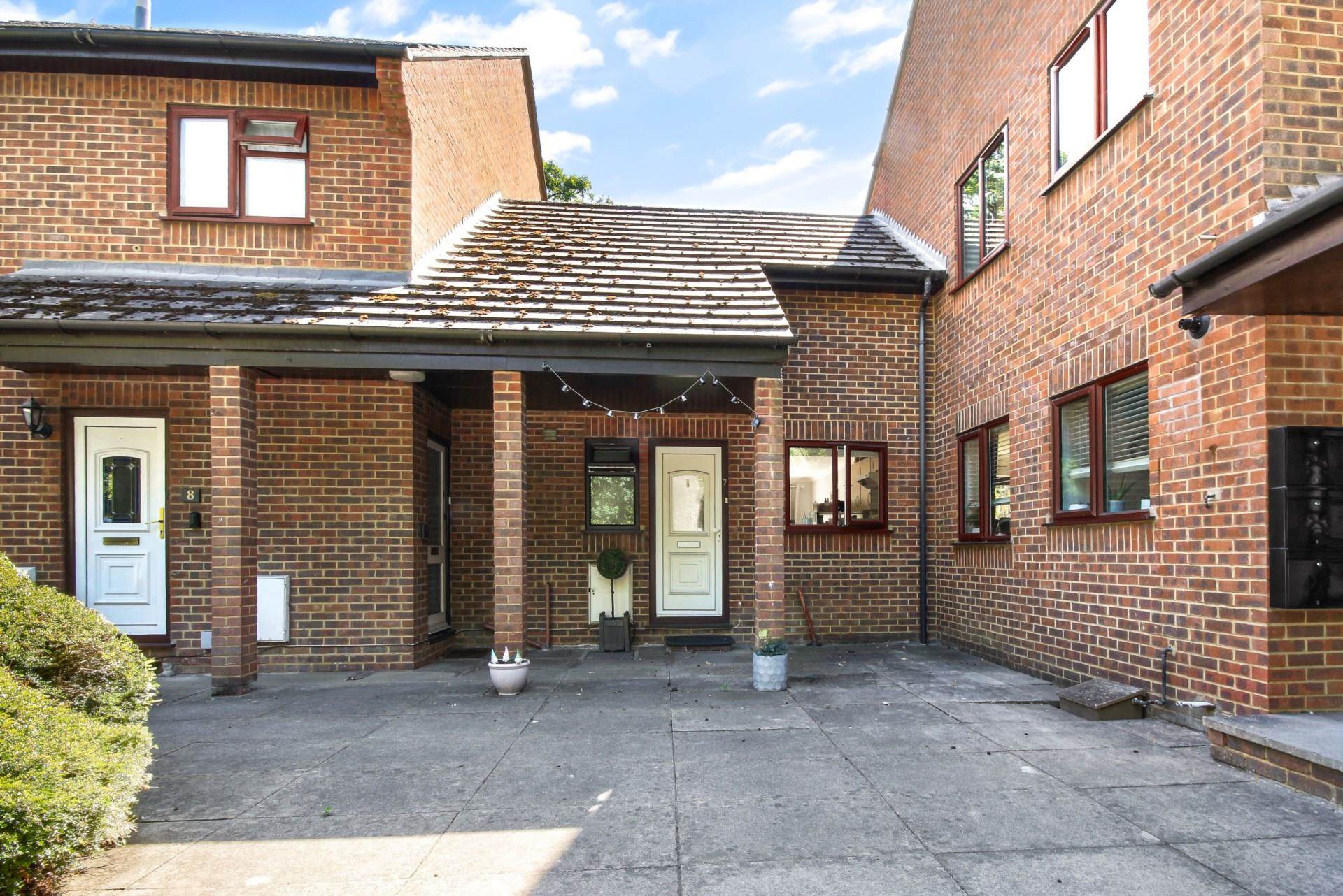 Additional Property Image 1 bedroom Maisonette for sale in Bracknell 7