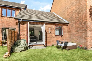 1 bedroom Maisonette for sale in Bracknell