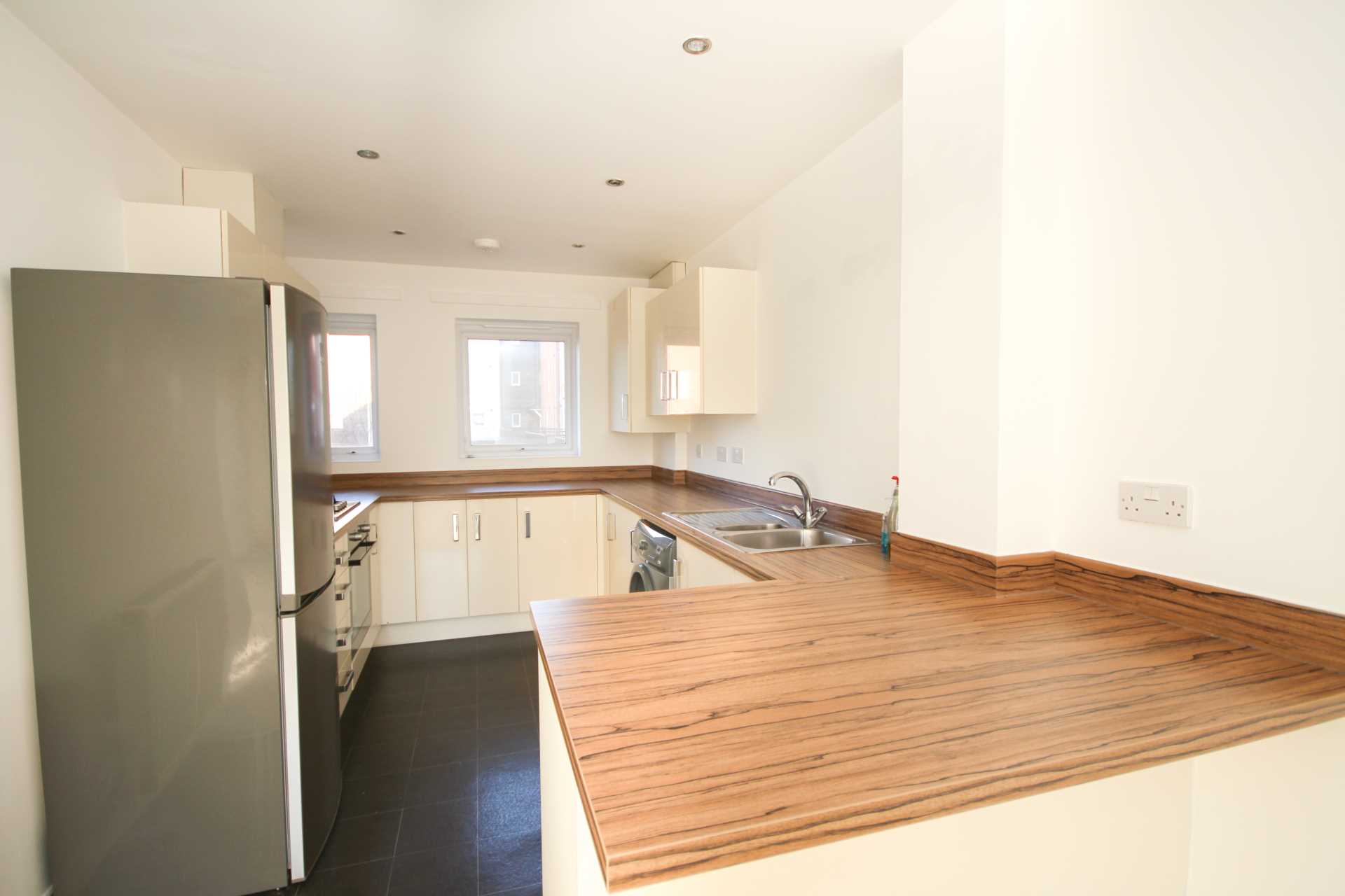 Additional Property Image 2 bedroom Apartment to rent in Bracknell 4