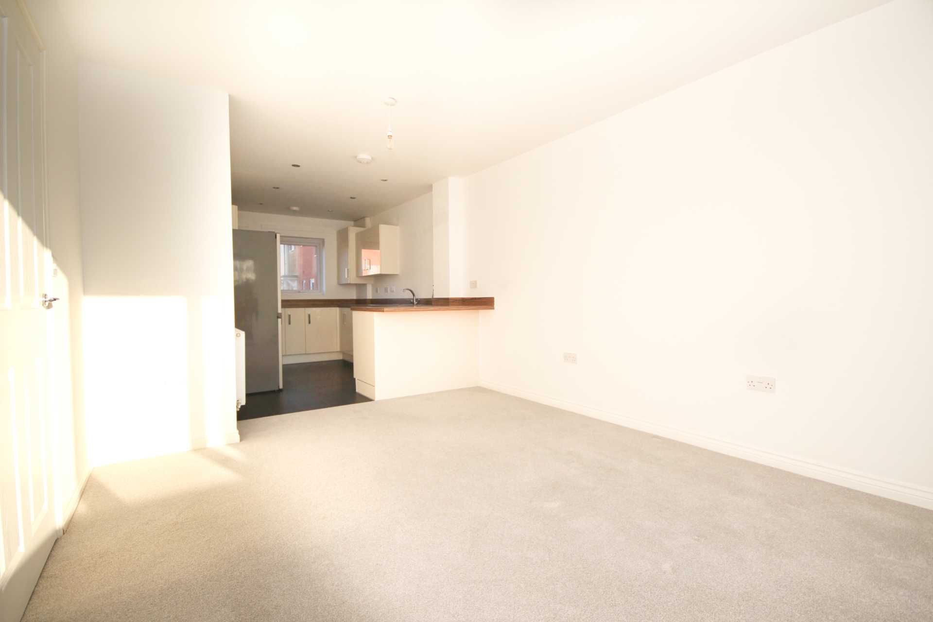 Additional Property Image 2 bedroom Apartment to rent in Bracknell 5