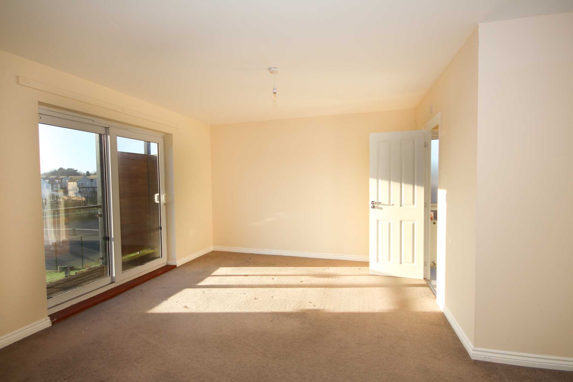 Additional Property Image 2 bedroom Apartment to rent in Bracknell 8