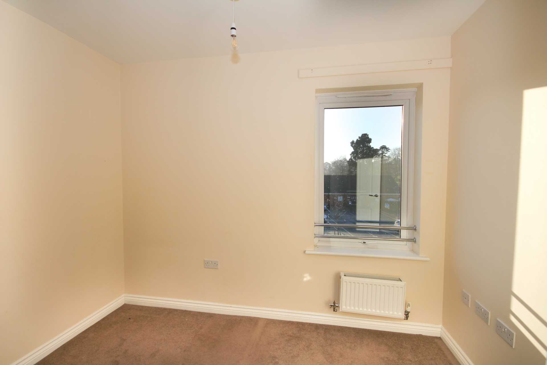 Additional Property Image 2 bedroom Apartment to rent in Bracknell 9