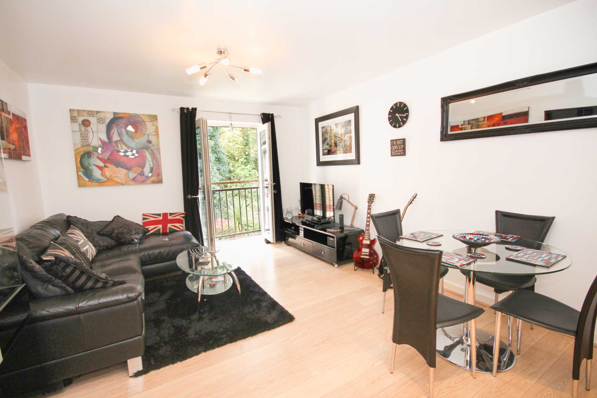 Additional Property Image 2 bedroom Apartment to rent in Bracknell 2