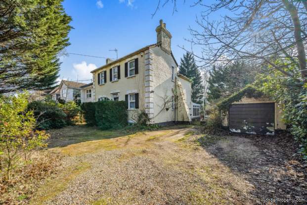 4 bedroom Detached for sale in Bracknell