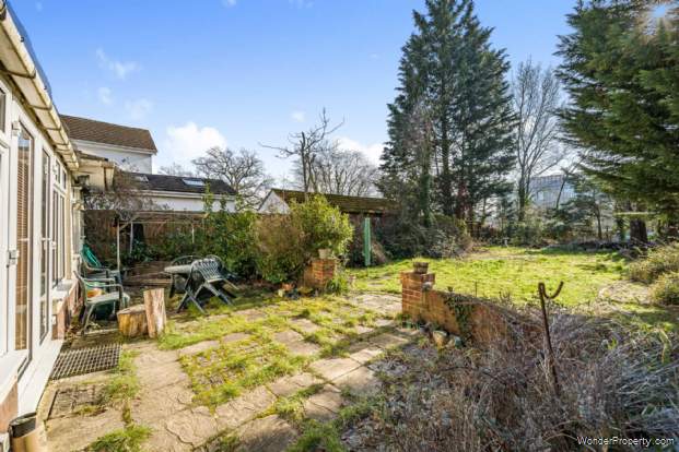 Additional Property Image 4 bedroom Detached for sale in Bracknell 10