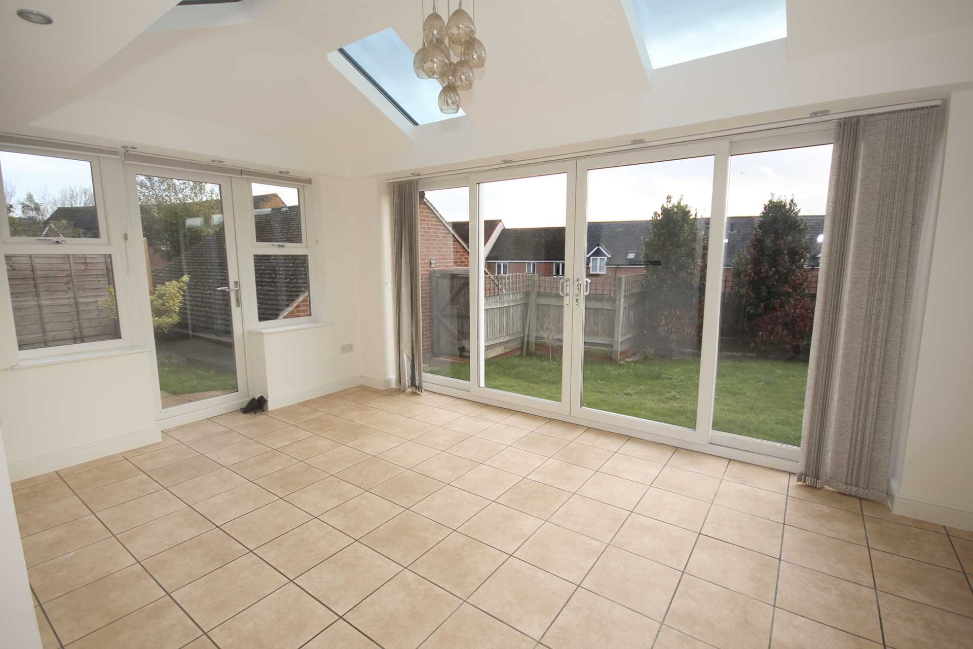 Additional Property Image 4 bedroom Detached to rent in Bracknell 2