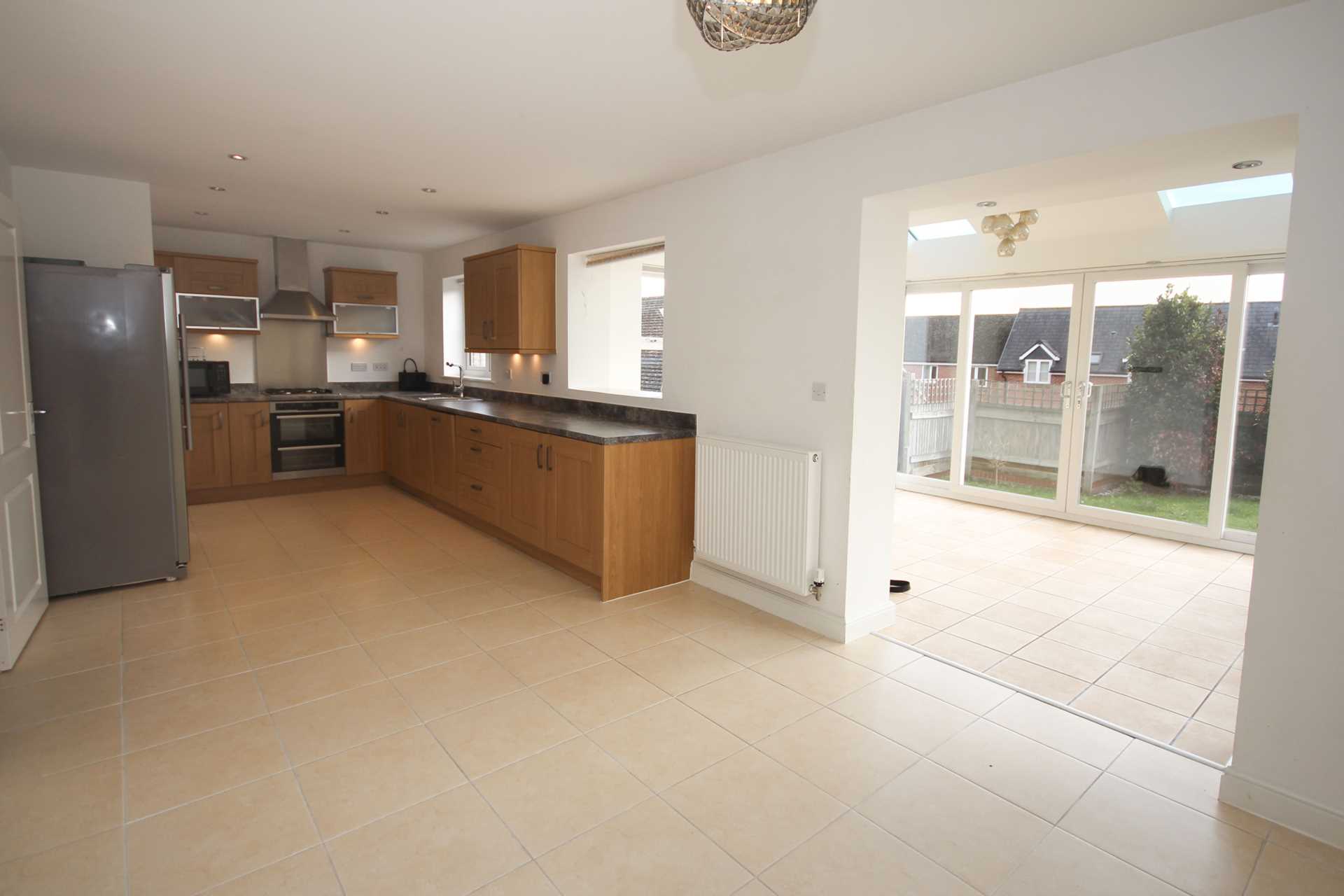 Additional Property Image 4 bedroom Detached to rent in Bracknell 11