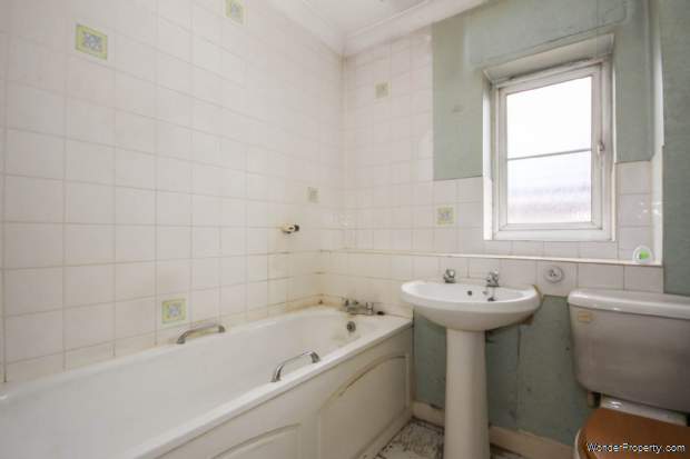 Additional Property Image 2 bedroom Apartment for sale in Bracknell 4