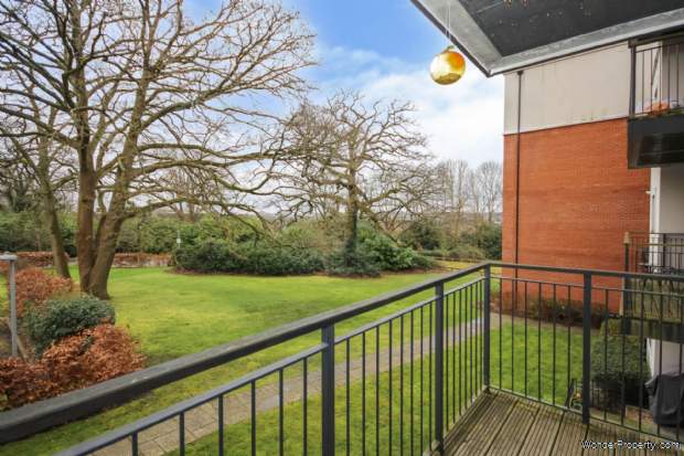 Additional Property Image 2 bedroom Apartment for sale in Bracknell 7