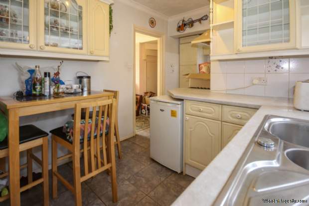 Additional Property Image 2 bedroom Terraced for sale in Bracknell 5