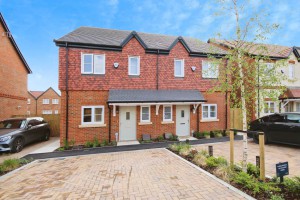 3 bedroom Semi Detached to rent in Bracknell