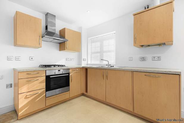 Additional Property Image 1 bedroom Maisonette for sale in Bracknell 3