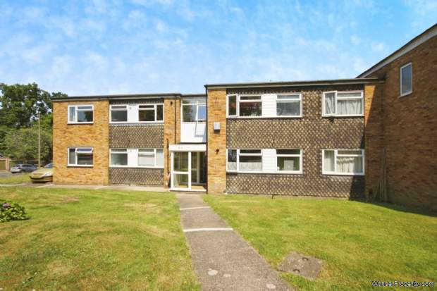 2 bedroom Apartment for sale in Bracknell