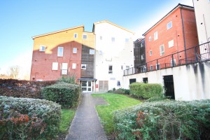 2 bedroom Flat to rent in Bracknell