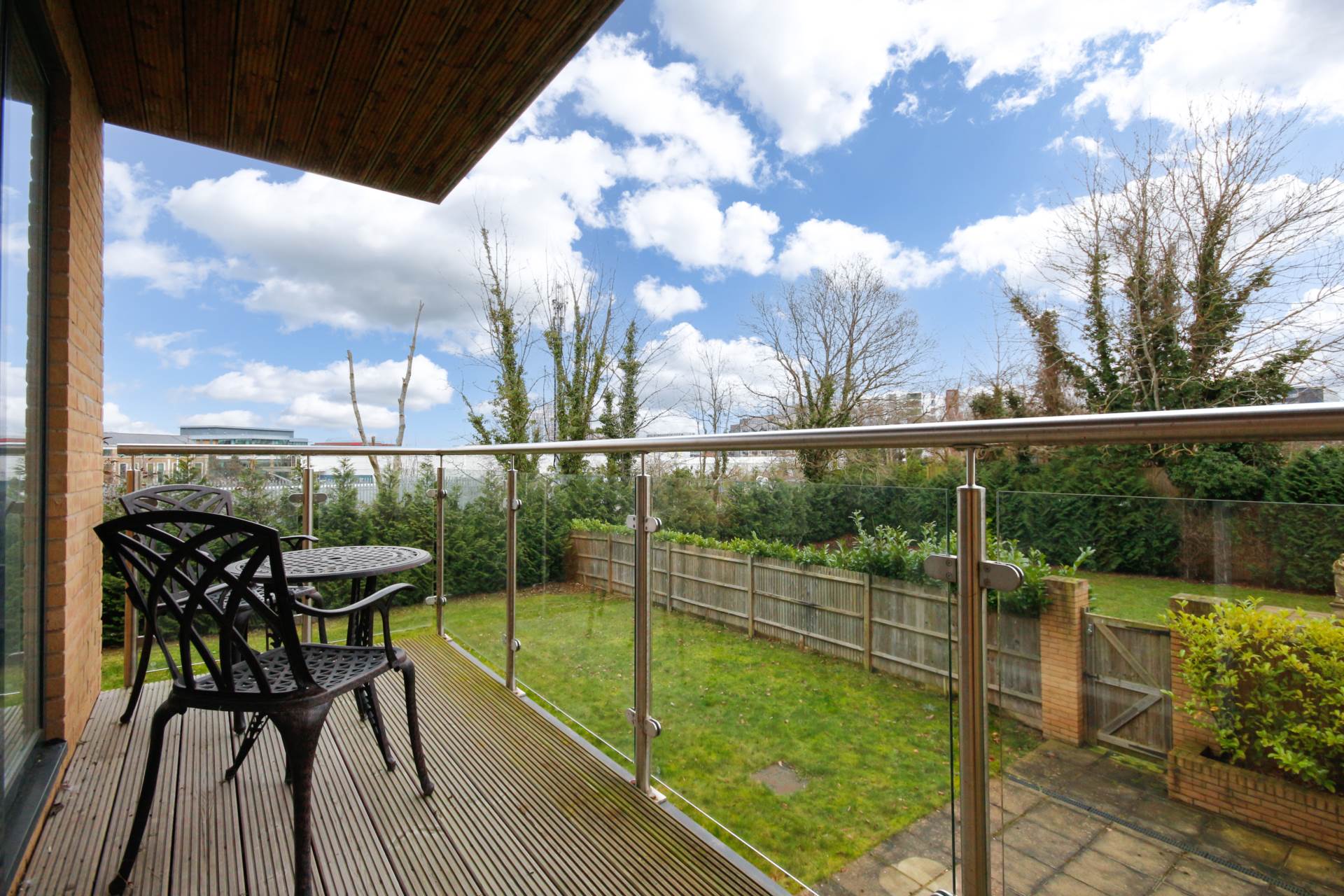 Additional Property Image 2 bedroom Apartment for sale in Bracknell 4