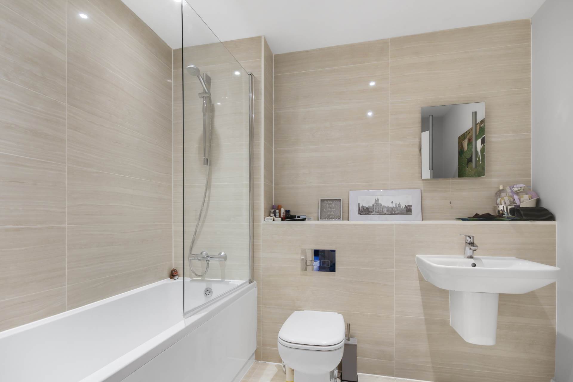 Additional Property Image 2 bedroom Apartment for sale in Bracknell 8