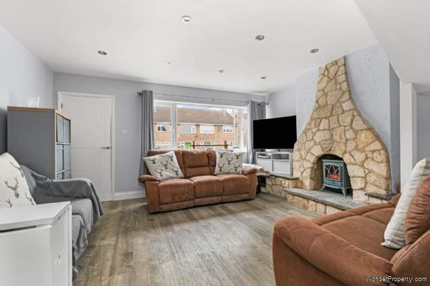 Additional Property Image 3 bedroom Semi Detached for sale in Ascot 5