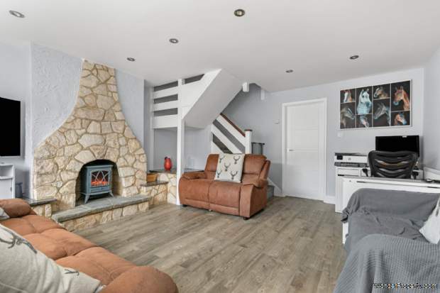Additional Property Image 3 bedroom Semi Detached for sale in Ascot 6