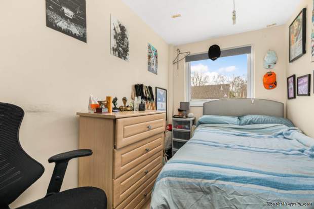 Additional Property Image 3 bedroom Semi Detached for sale in Ascot 11
