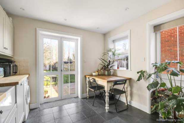 Additional Property Image 2 bedroom Semi Detached for sale in Bracknell 4