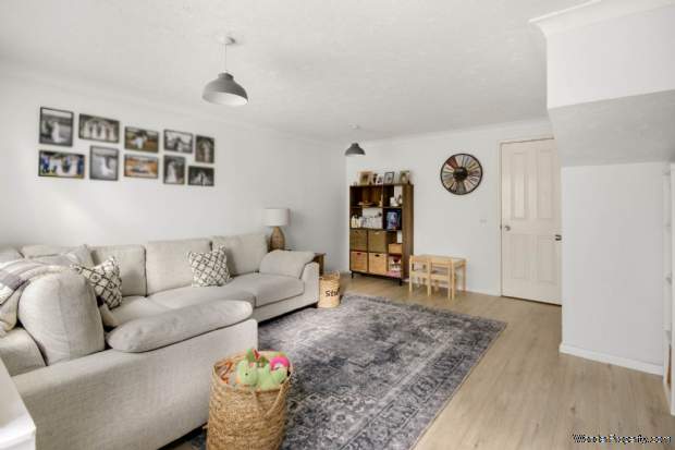Additional Property Image 3 bedroom Semi Detached for sale in Bracknell 3