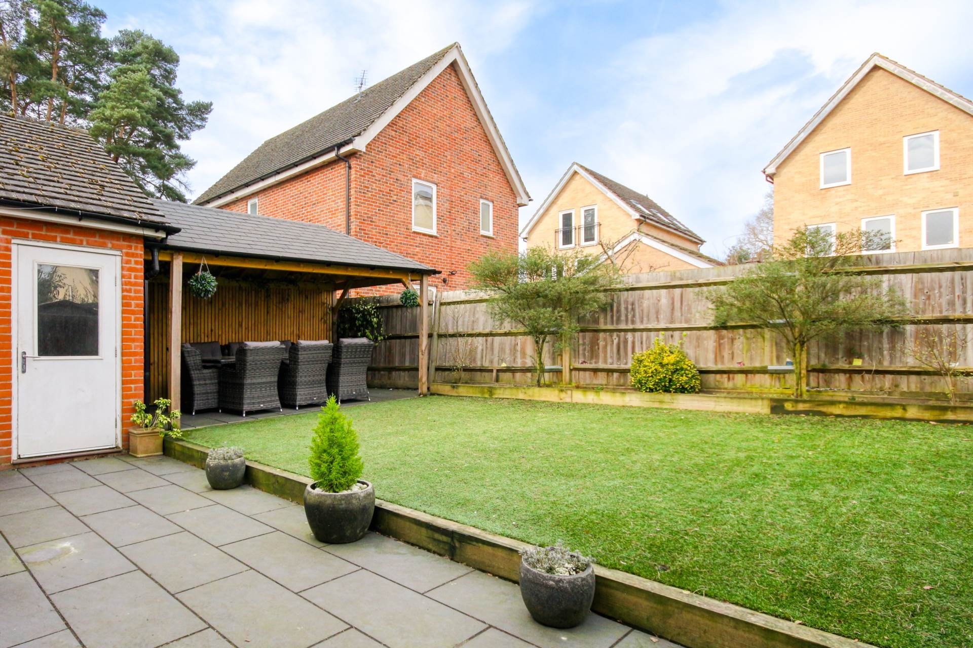 Additional Property Image 4 bedroom Detached for sale in Bracknell 8
