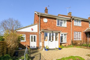 2 bedroom End of Terrace for sale in Bracknell