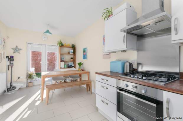 Additional Property Image 3 bedroom Detached to rent in Bracknell 3