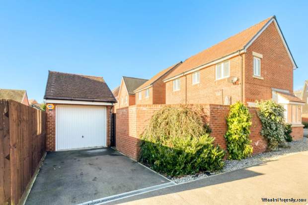 Additional Property Image 3 bedroom Detached to rent in Bracknell 7