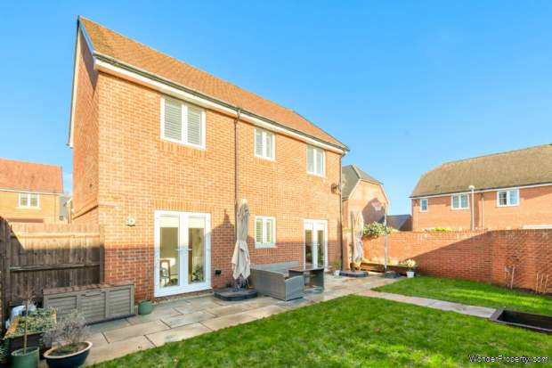 Additional Property Image 3 bedroom Detached to rent in Bracknell 8