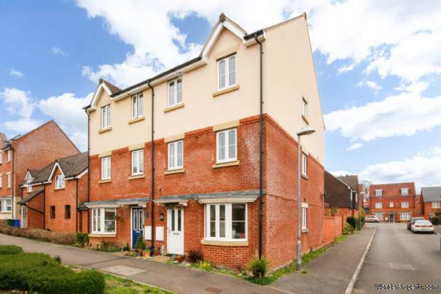 Additional Property Image 4 bedroom Semi Detached for sale in Bracknell 13