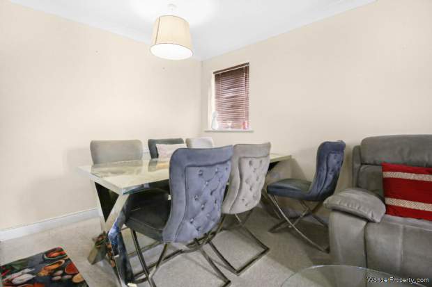 Additional Property Image 4 bedroom Semi Detached for sale in Bracknell 9