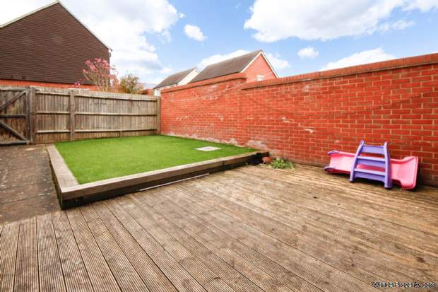 Additional Property Image 4 bedroom Semi Detached for sale in Bracknell 11